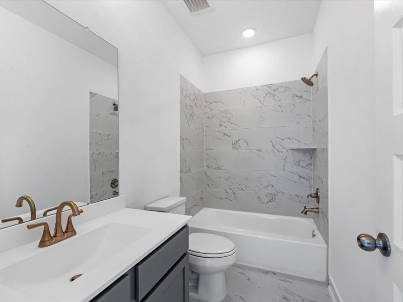 Furnished interior view inside a new home in Sienna - 45', Missouri City (Image 8).