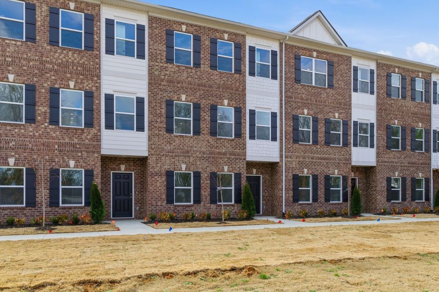 Condo located in Lebanon, TN showcasing its design and architecture (Image 3).