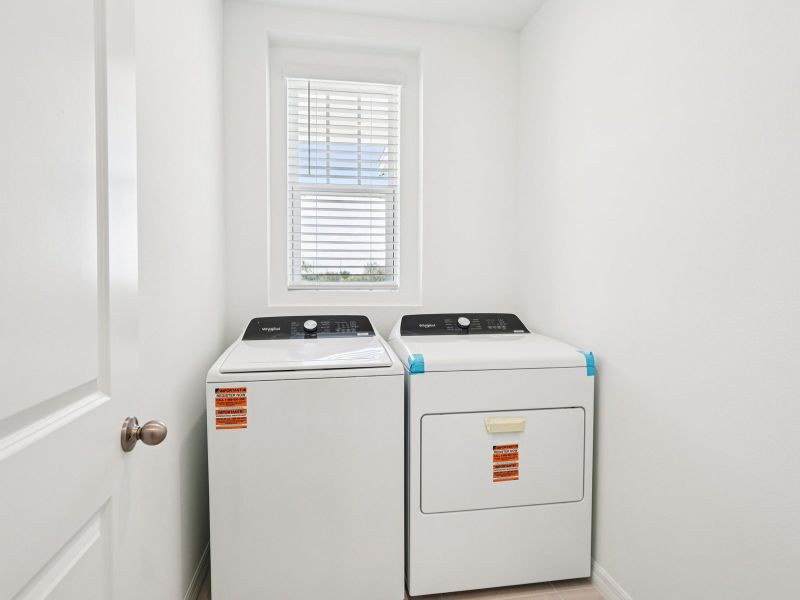 The Everglade floorplan at 903 Donahue Pass.