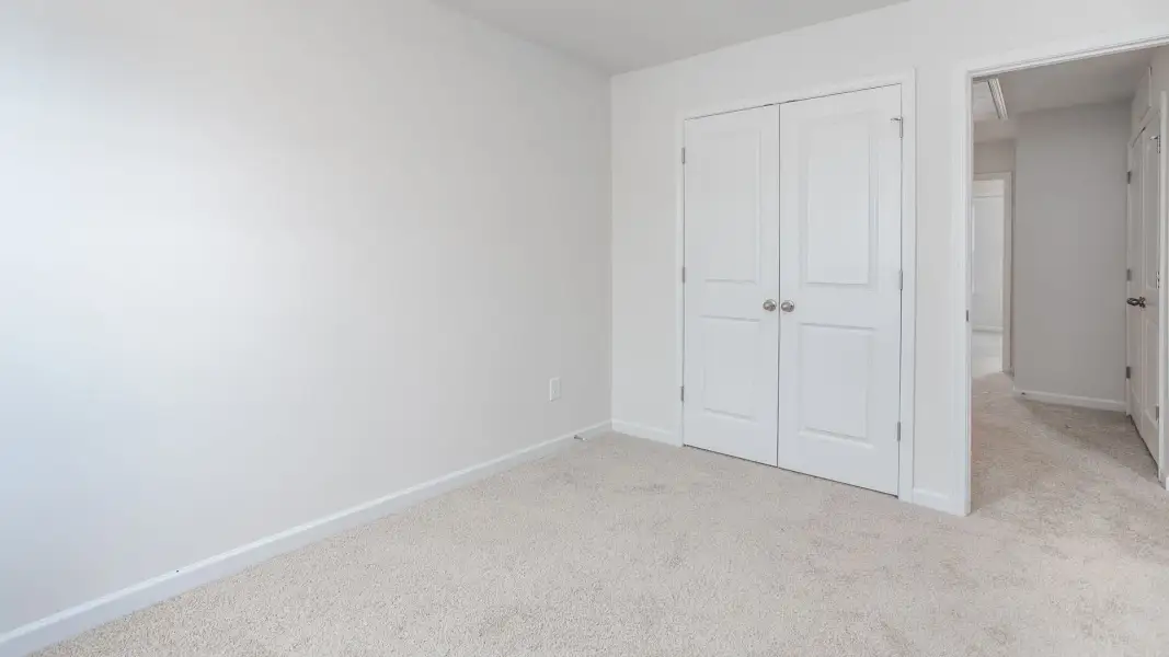 Spacious, unfurnished interior of a new home in Hastings Farm, Kernersville (Image 18).