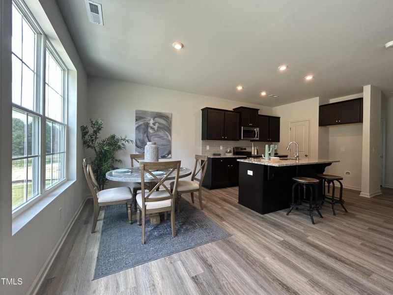 JR 13 Camden Kitchen Diningroom Combo (S JR 13 Camden Kitchen Diningroom Combo (S