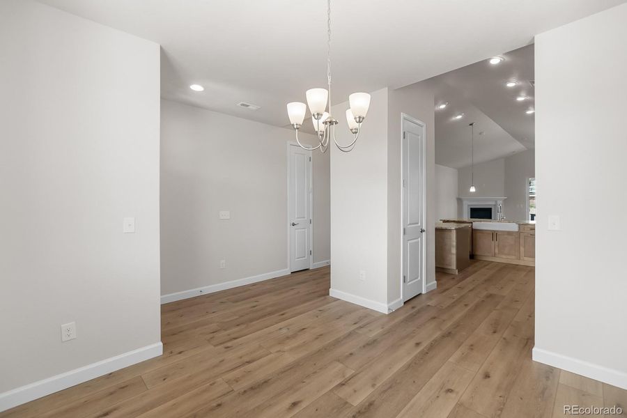 Spacious, unfurnished interior of a new home in Rhyolite Ranch, Castle Rock (Image 39).