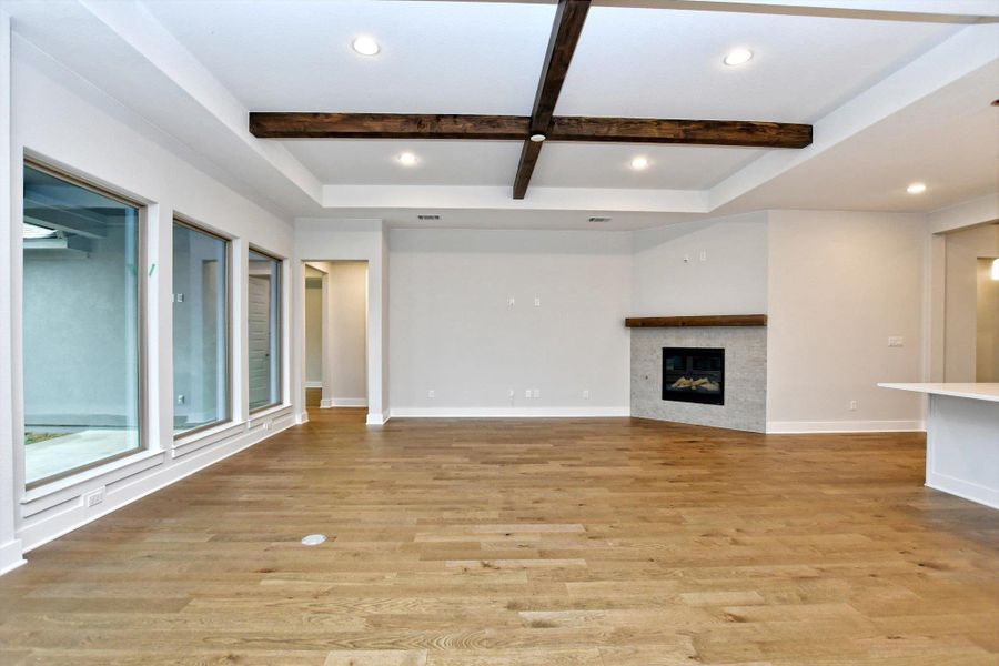 Spacious, unfurnished interior of a new home in The Hollows on Lake Travis, Leander (Image 30).