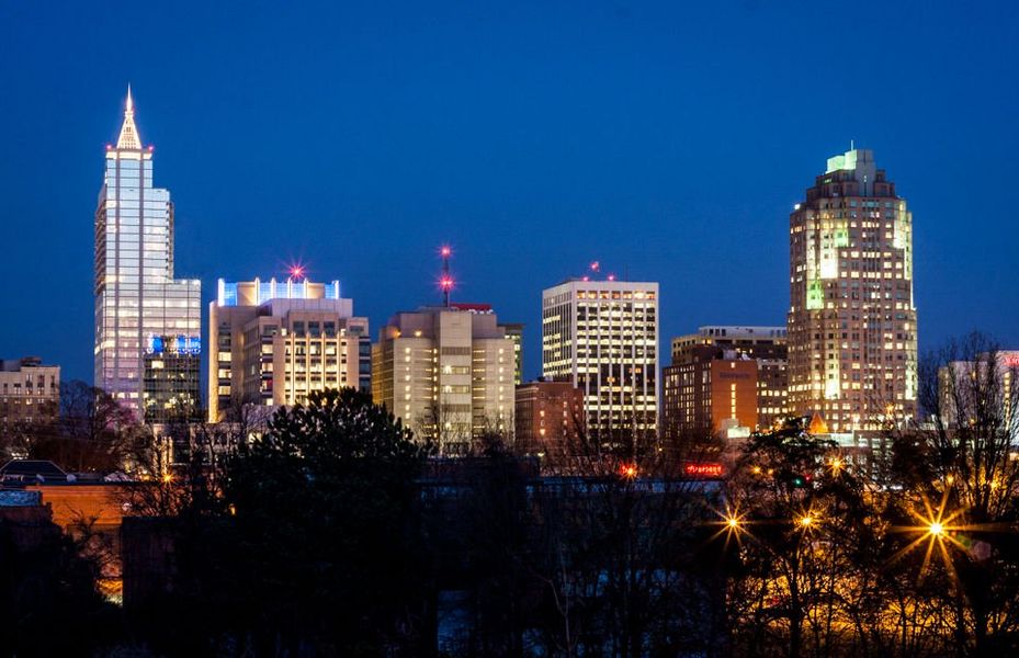 Condo located in Raleigh, NC showcasing its design and architecture (Image 3).