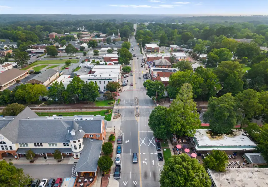 Image 22 of a home in Matthews Ridge Reserve.