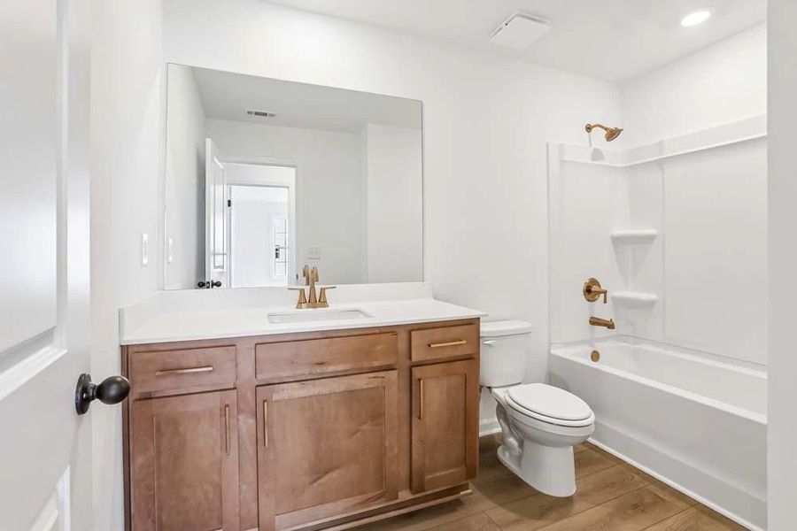 Sample Photo: Bathroom Two featuring Laguna Collection Finishes Sample Photo: Bathroom Two featuring Laguna Collection Finishes