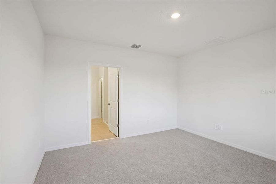 Spacious, unfurnished interior of a new home in Leyland Preserve - Premier Series, Brooksville (Image 22).