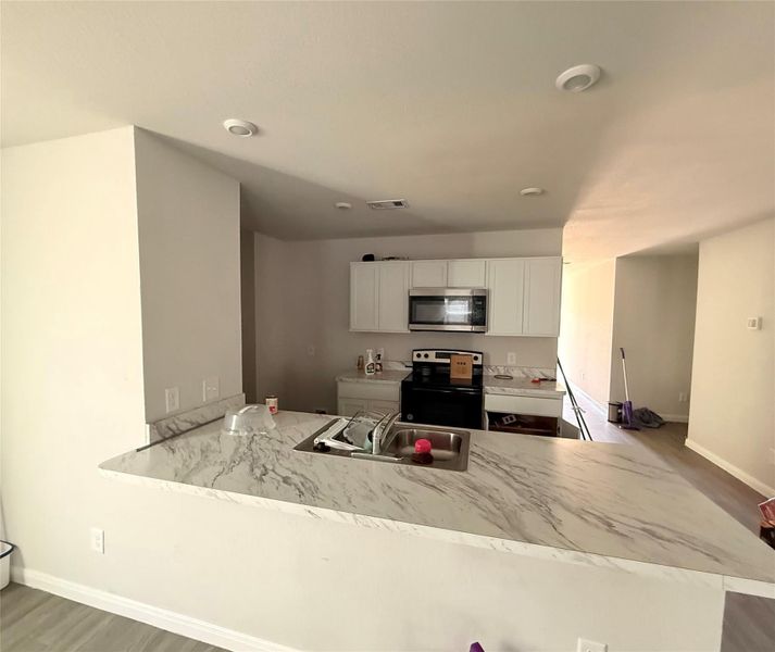 Image 16 of a home in Grand Oaks Reserve. Image 16 of a home in Grand Oaks Reserve.