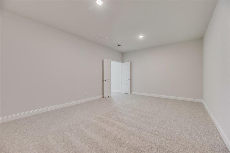 Spacious, unfurnished interior of a new home in Villages of Hurricane Creek, Anna (Image 21). Spacious, unfurnished interior of a new home in Villages of Hurricane Creek, Anna (Image 21).