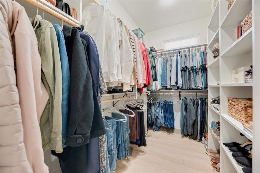 Huge w-i-c in primary bedroom Huge w-i-c in primary bedroom