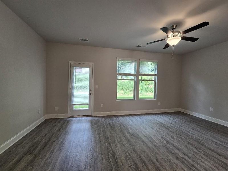 Spacious, unfurnished interior of a new home in Morning Creek Forest, South Fulton (Image 13).
