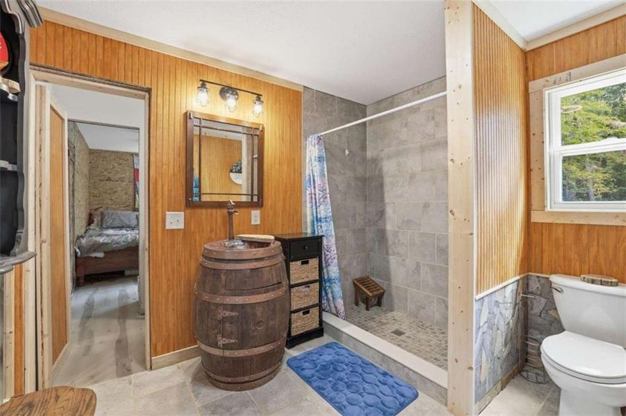 Furnished interior view inside a new home in , Cleveland (Image 5).