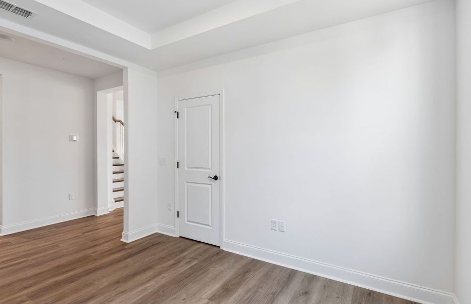 Spacious, unfurnished interior of a new home in Del Webb Southern Harmony, Murfreesboro (Image 36).