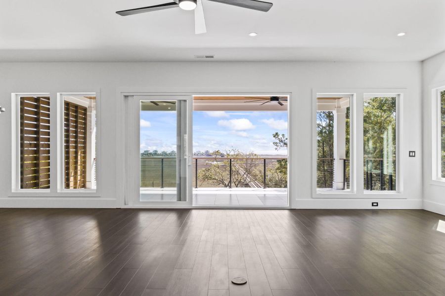 Spacious, unfurnished interior of a new home in , Pawleys Island (Image 40). Spacious, unfurnished interior of a new home in , Pawleys Island (Image 40).