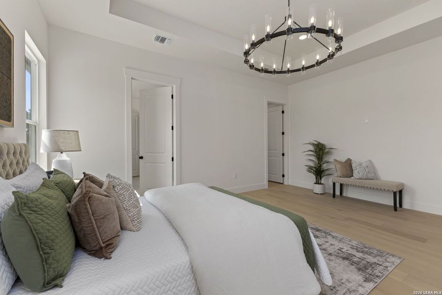 Furnished interior view inside a new home in , Bandera (Image 12).