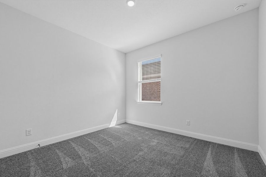 Spacious, unfurnished interior of a new home in Madero 50s, Fort Worth (Image 21).