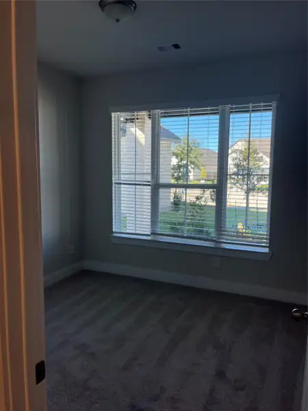 Spacious, unfurnished interior of a new home in Sunterra, Katy (Image 10). Spacious, unfurnished interior of a new home in Sunterra, Katy (Image 10).