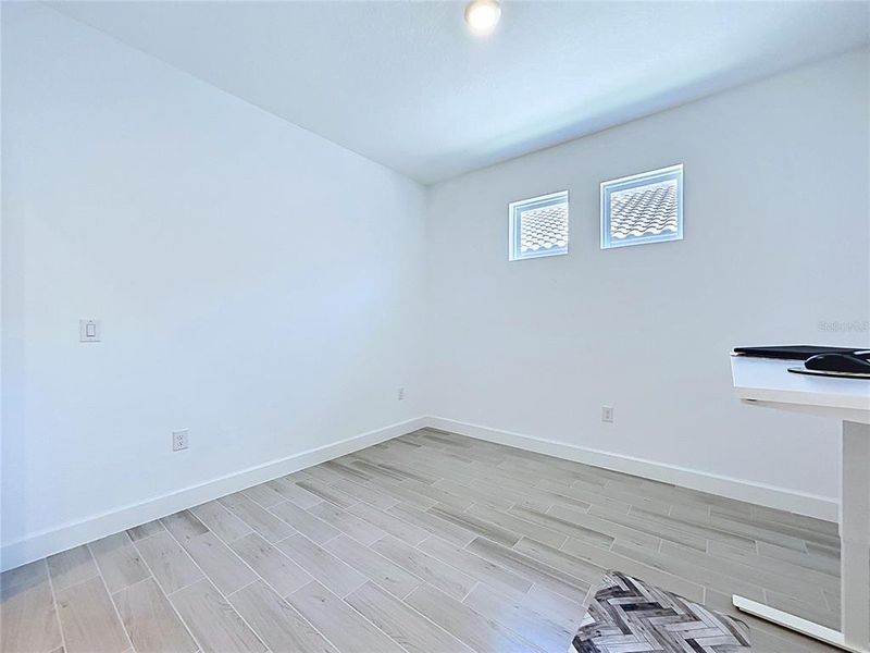 Spacious, unfurnished interior of a new home in , Wesley Chapel (Image 55).