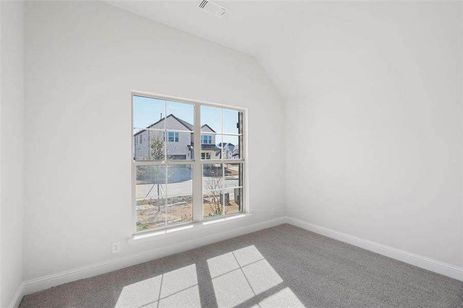 Spacious, unfurnished interior of a new home in Creekview Meadows, Pilot Point (Image 15).