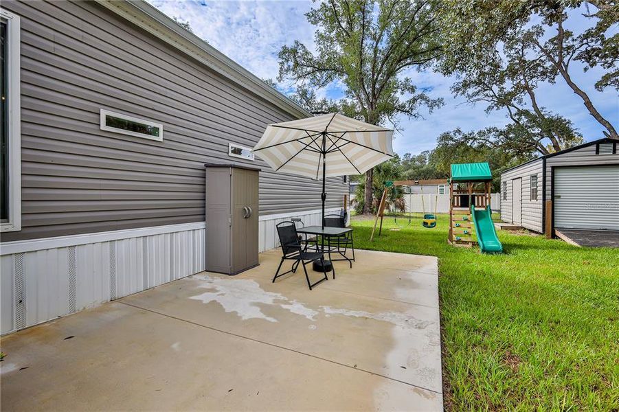 Exterior details and patio area of a home in , Weeki Wachee (Image 22). Exterior details and patio area of a home in , Weeki Wachee (Image 22).