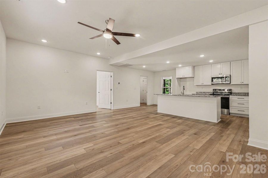 Spacious, unfurnished interior of a new home in , Blacksburg (Image 22).