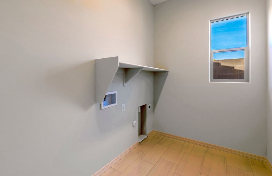 Spacious, unfurnished interior of a new home in Vistoso Canyon Estates, Oro Valley (Image 21). Spacious, unfurnished interior of a new home in Vistoso Canyon Estates, Oro Valley (Image 21).