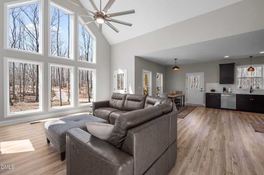 18-web-or-mls-P1111971