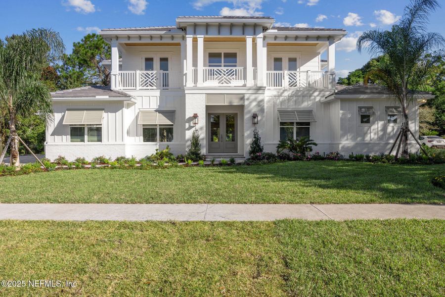 Exterior details and patio area of a home in , Jacksonville (Image 26).