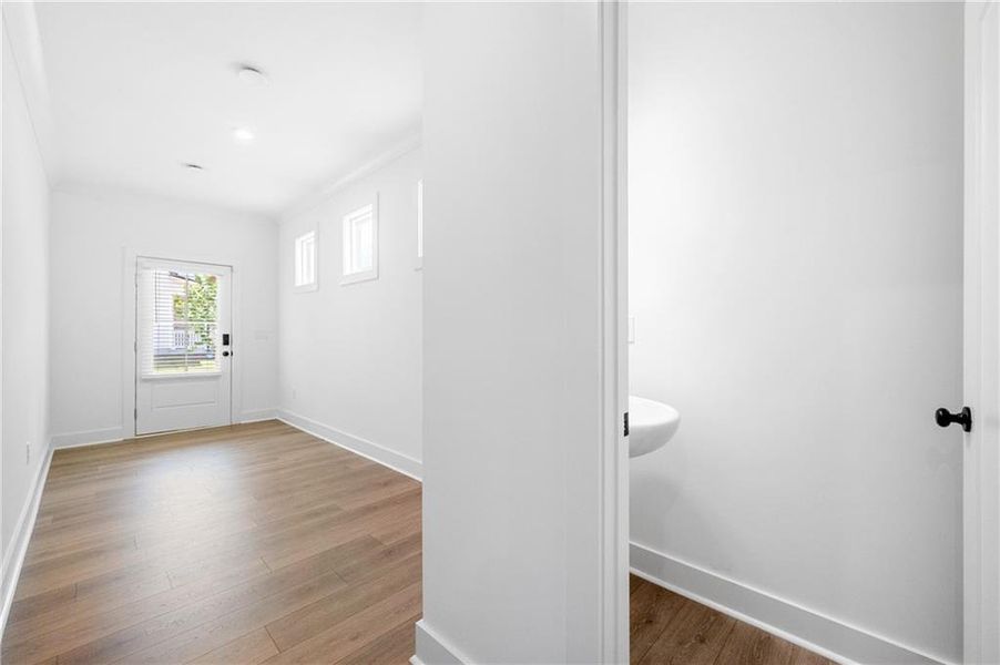 Spacious, unfurnished interior of a new home in Avondale Park, Decatur (Image 17).