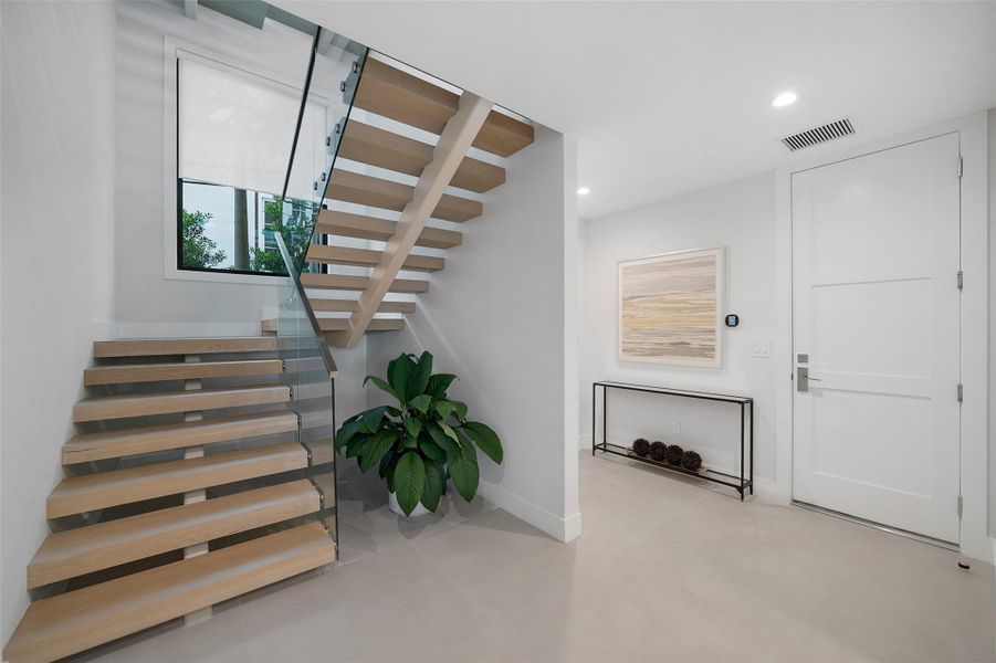 Furnished interior view inside a new home in , Fort Lauderdale (Image 10).