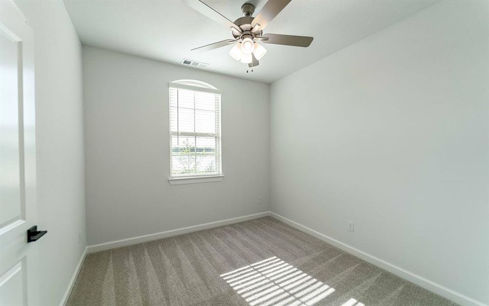 Spacious, unfurnished interior of a new home in Solterra, Mesquite (Image 16).