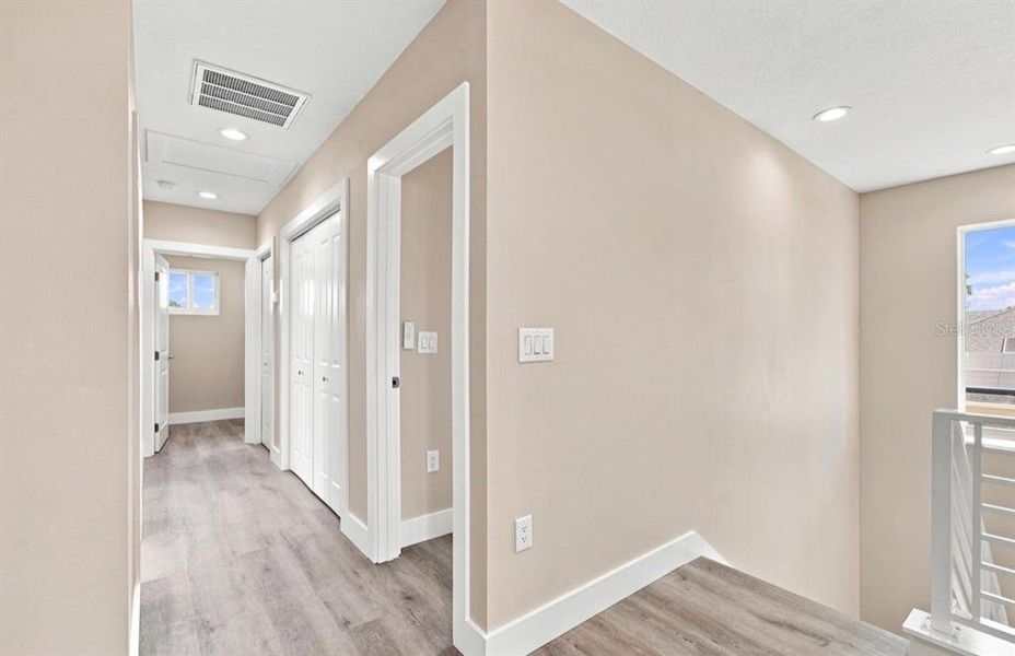 Spacious, unfurnished interior of a new home in , Tampa (Image 65).