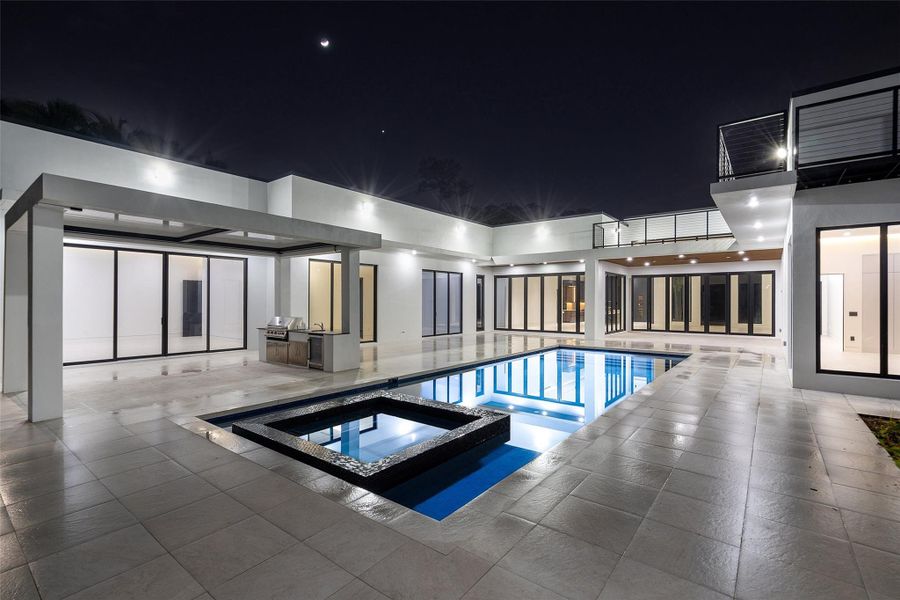 Exterior details and patio area of a home in , Parkland (Image 32).