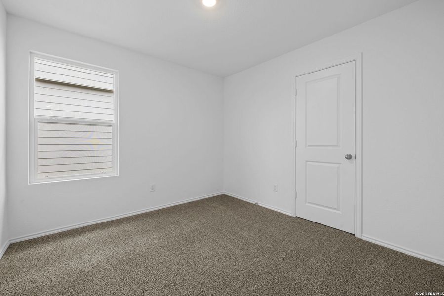 Spacious, unfurnished interior of a new home in Avenida, Converse (Image 17).
