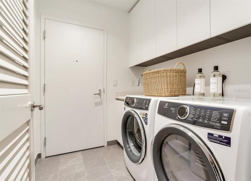 Close-up of interior finishes inside a home in The Ritz-Carlton Residences, Tampa (Image 22).