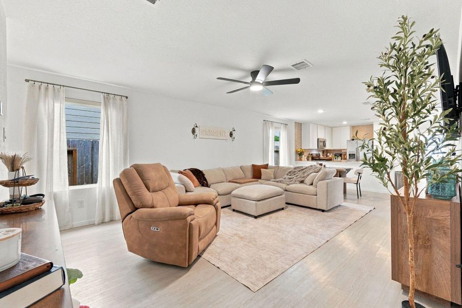 Furnished interior view inside a new home in Caney Mills, Conroe (Image 9).