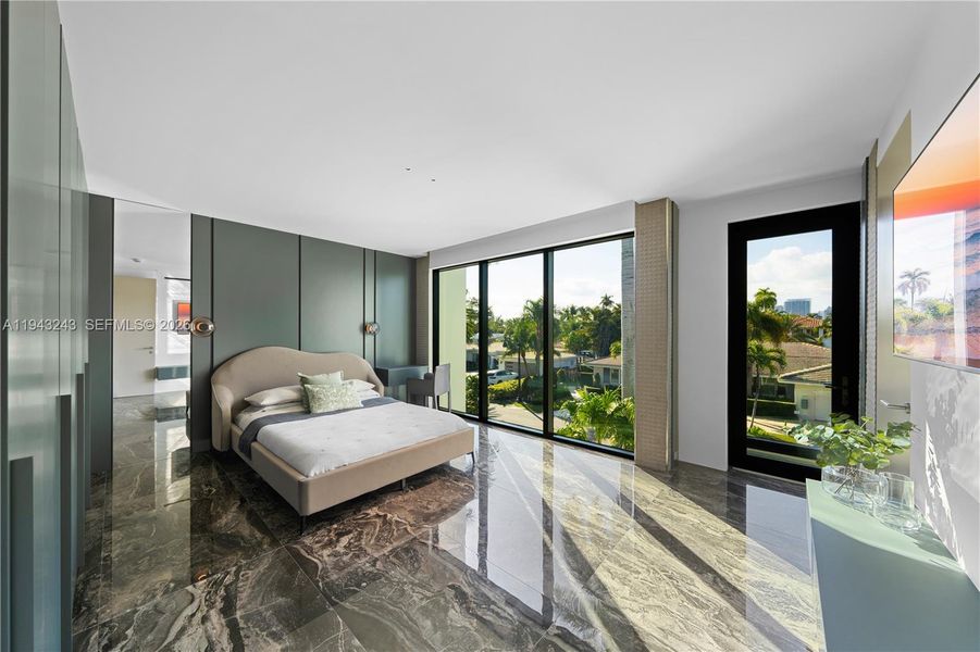 Furnished interior view inside a new home in , Fort Lauderdale (Image 9).