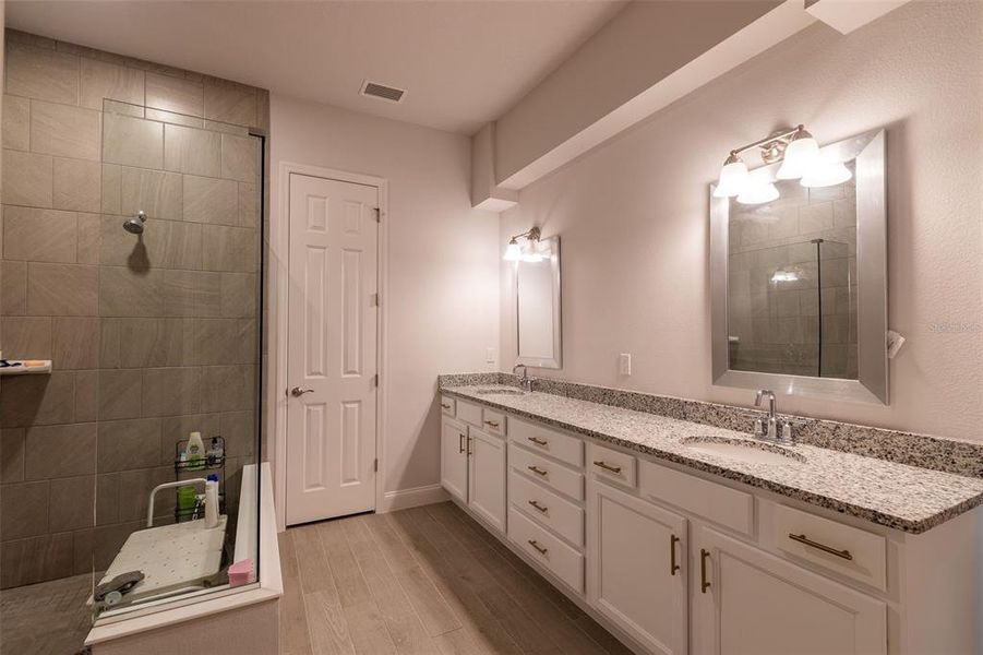 Furnished interior view inside a new home in , Deland (Image 8).