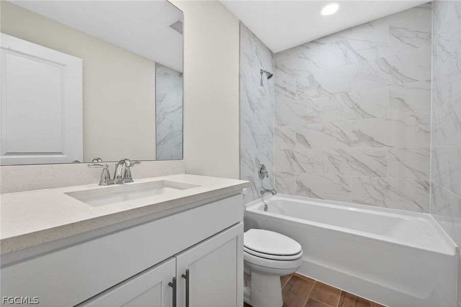 Furnished interior view inside a new home in Cape Coral, Cape Coral (Image 12).