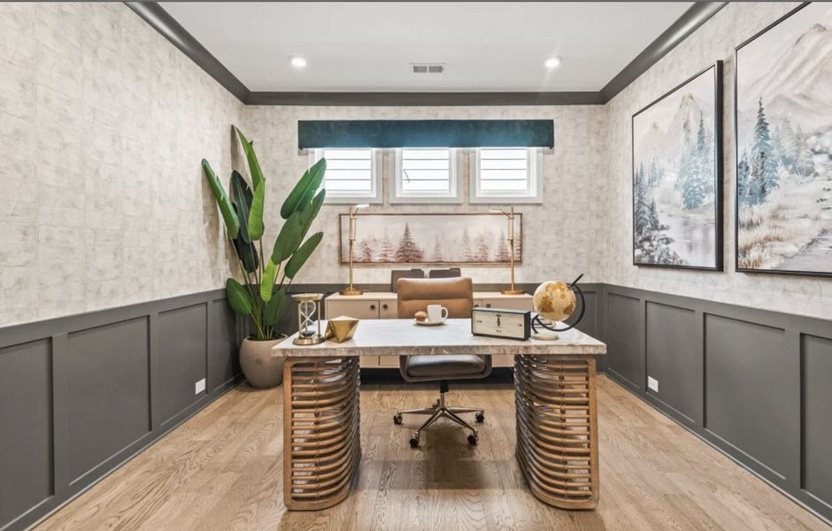 Representative furnished interior of a home built from the Amelia by Fischer Homes in Savannah Lakes, Hiram (Image 10).