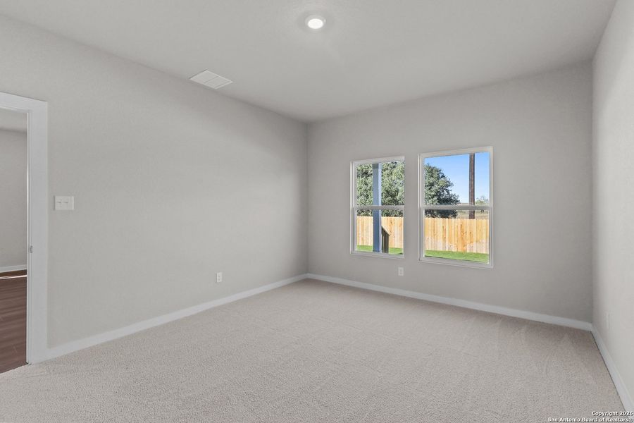 Spacious, unfurnished interior of a new home in Garden Grove, Schertz (Image 25).