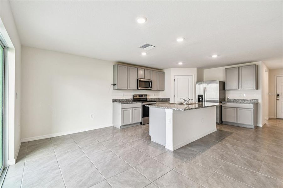 Furnished interior view inside a new home in River Park, Temple Terrace (Image 10). Furnished interior view inside a new home in River Park, Temple Terrace (Image 10).