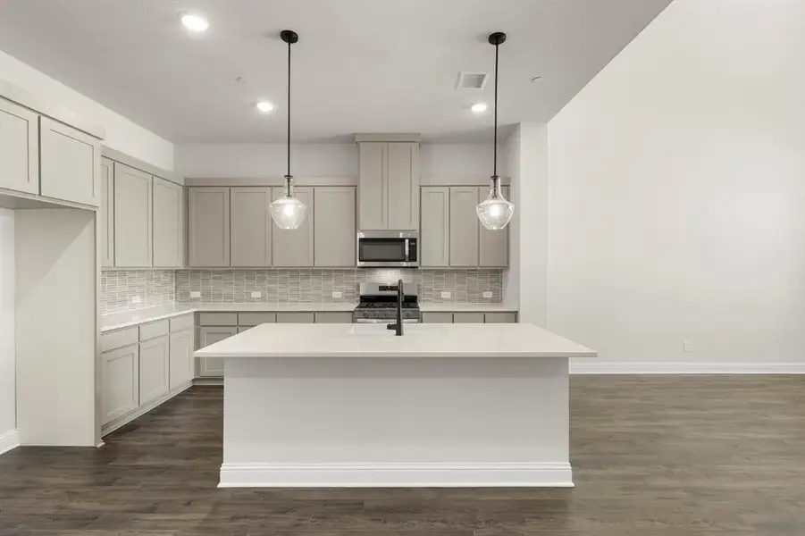 07. 3916 Keya - Kitchen