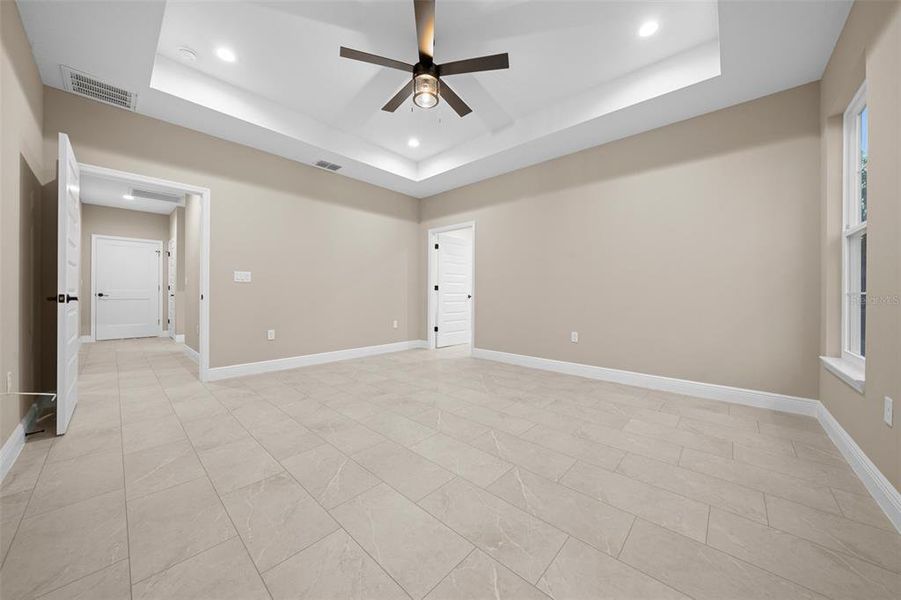 Spacious, unfurnished interior of a new home in , Ocala (Image 50).