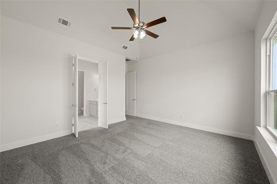 Spacious, unfurnished interior of a new home in , Venus (Image 17). Spacious, unfurnished interior of a new home in , Venus (Image 17).