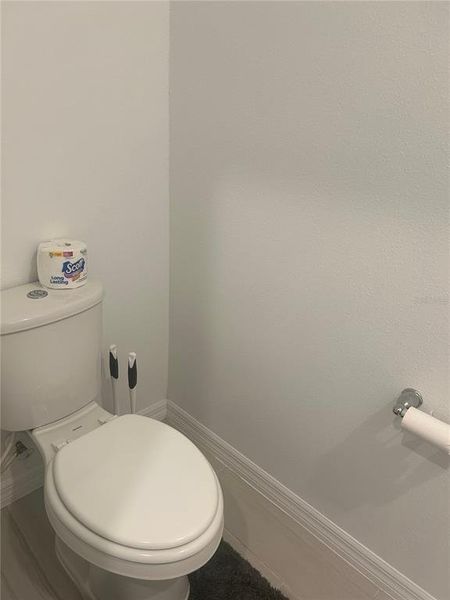 Furnished interior view inside a new home in , Orlando (Image 17).