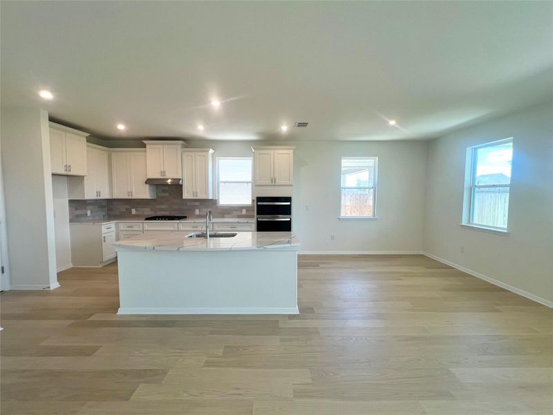 Furnished interior view inside a new home in Porter Country, Buda (Image 8).