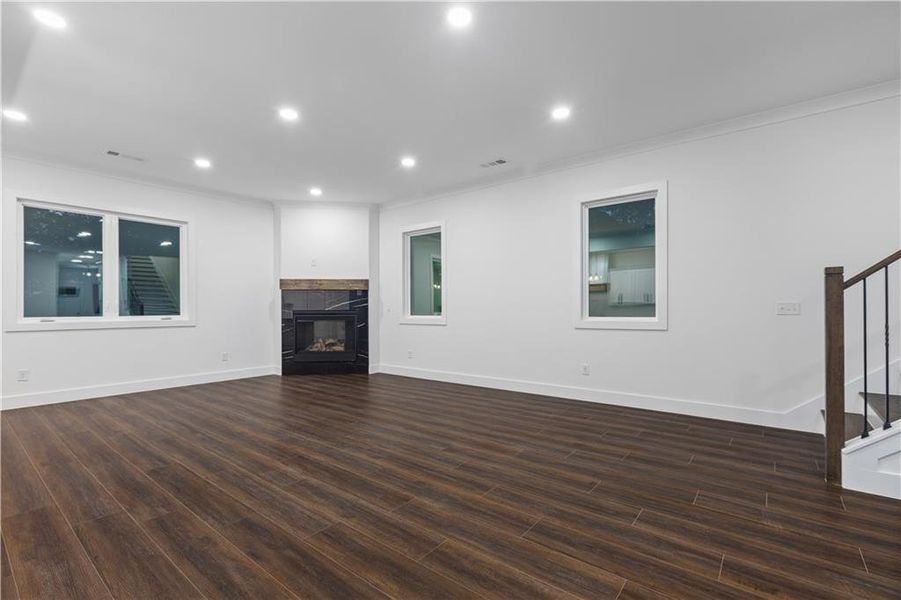 Spacious, unfurnished interior of a new home in , Lawrenceville (Image 24).