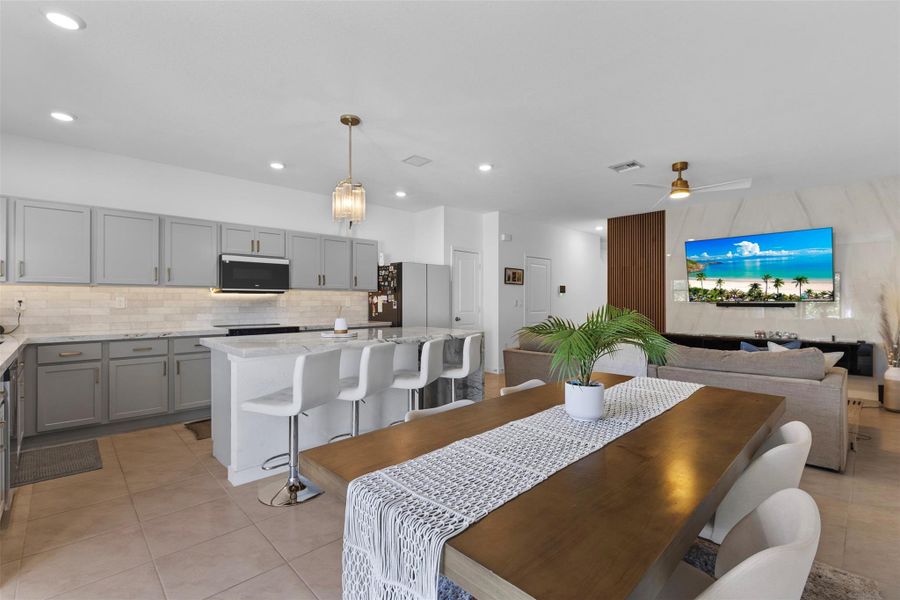 Furnished interior view inside a new home in , Pompano Beach (Image 14).