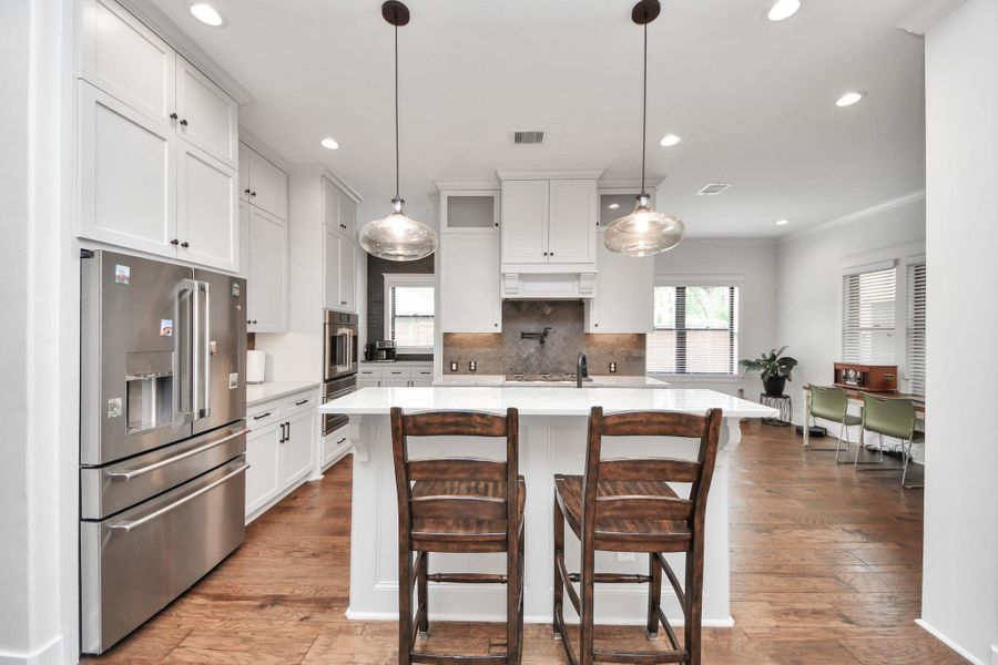 Furnished interior view inside a new home in , Sugar Land (Image 10).